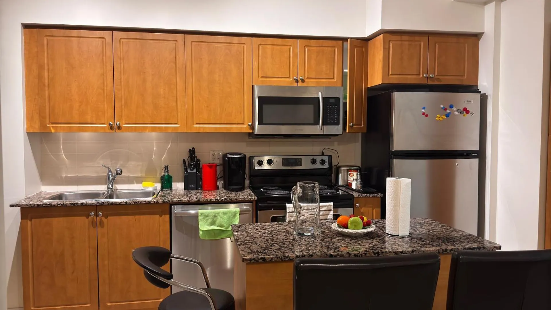 A Lovely One Bed Room With Sunset Views Toronto 0*,  Canada