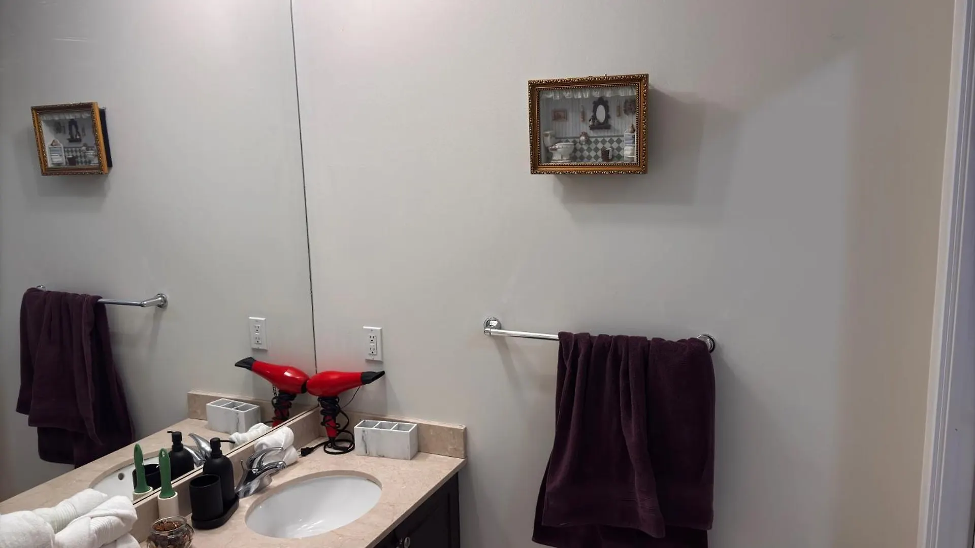 Apartment A Lovely One Bed Room With Sunset Views Toronto Canada
