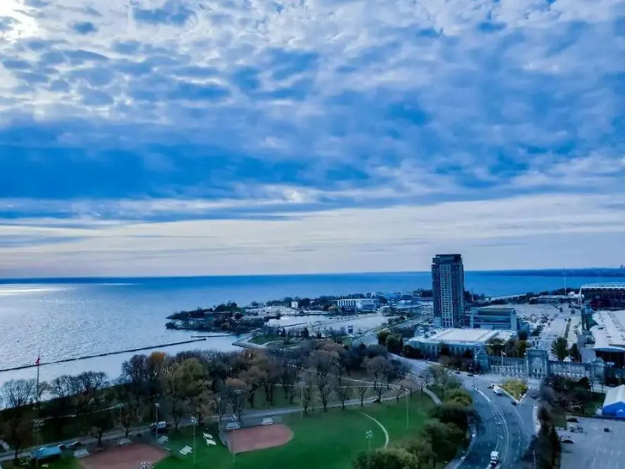 Apartment A Lovely One Bed Room With Sunset Views Toronto